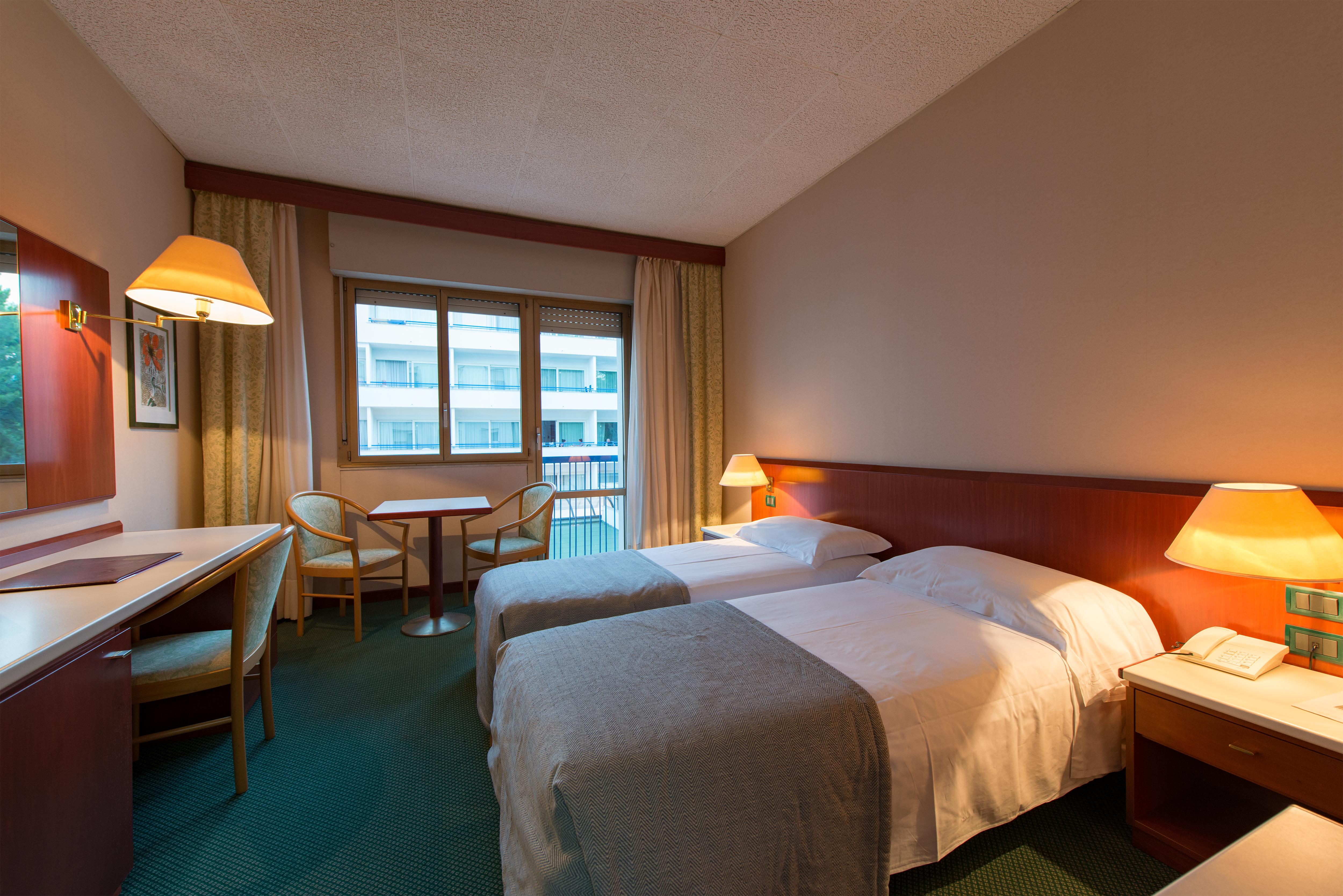 Splendid Hotel La Torre Mondello Bagian luar foto