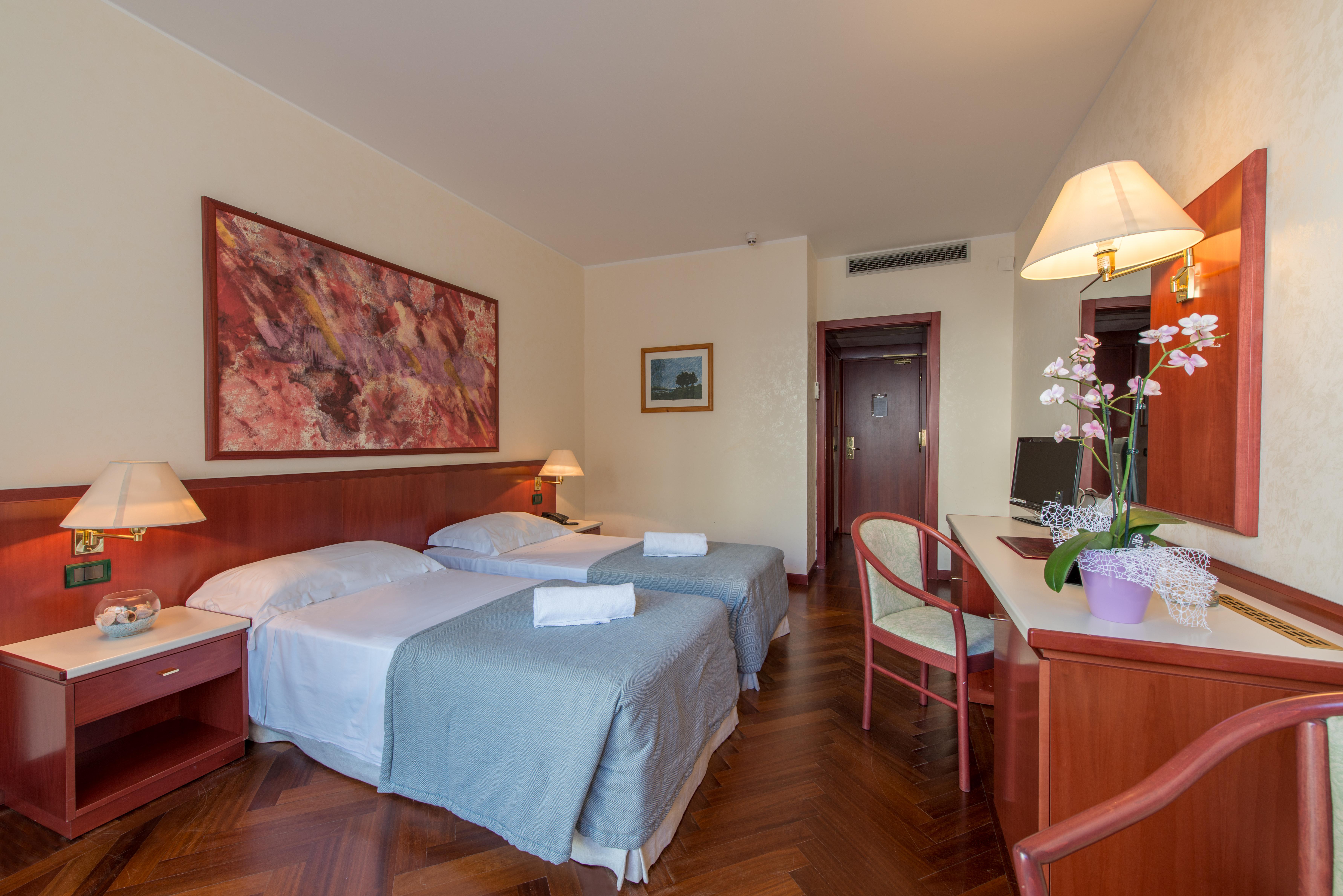 Splendid Hotel La Torre Mondello Bagian luar foto