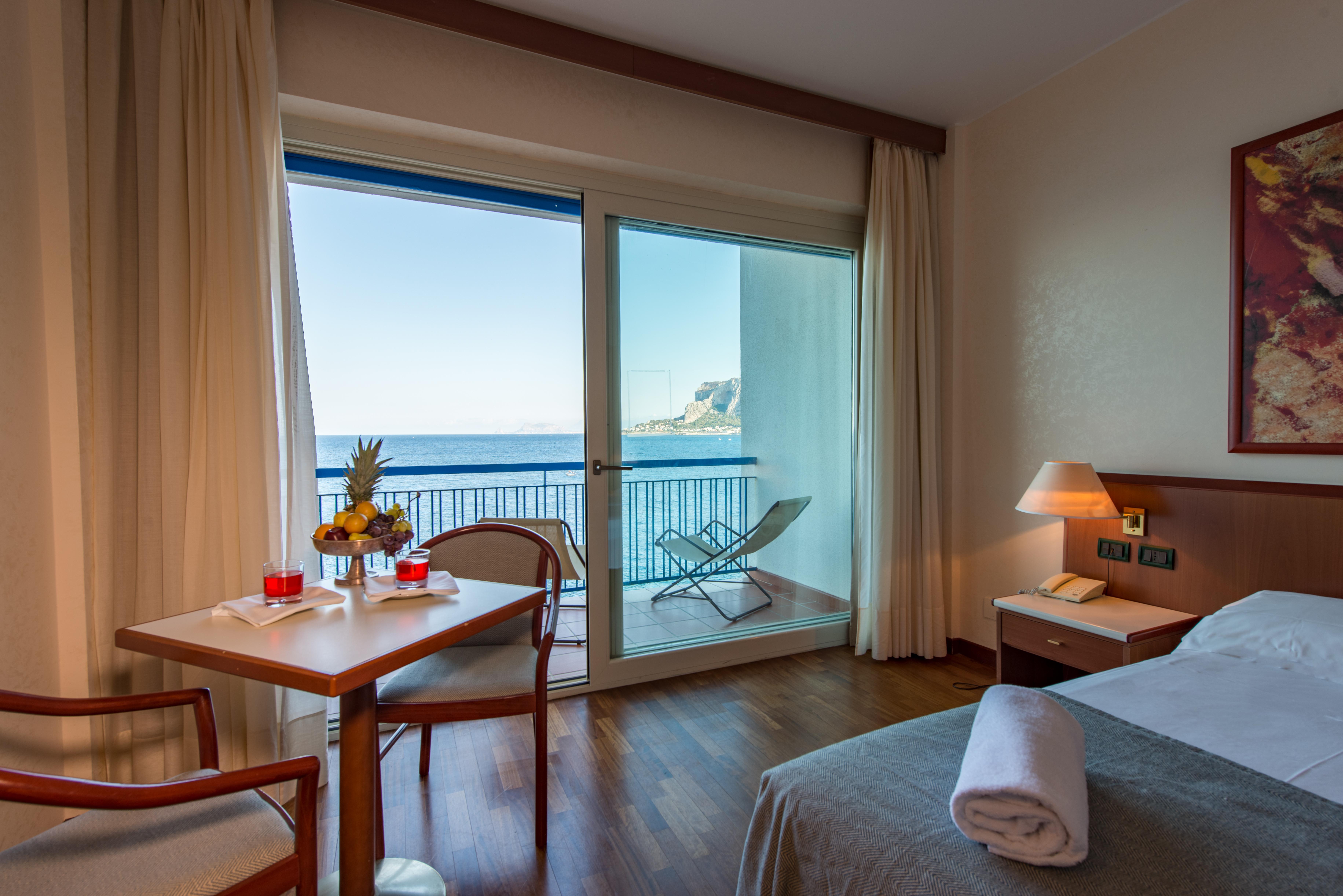 Splendid Hotel La Torre Mondello Bagian luar foto