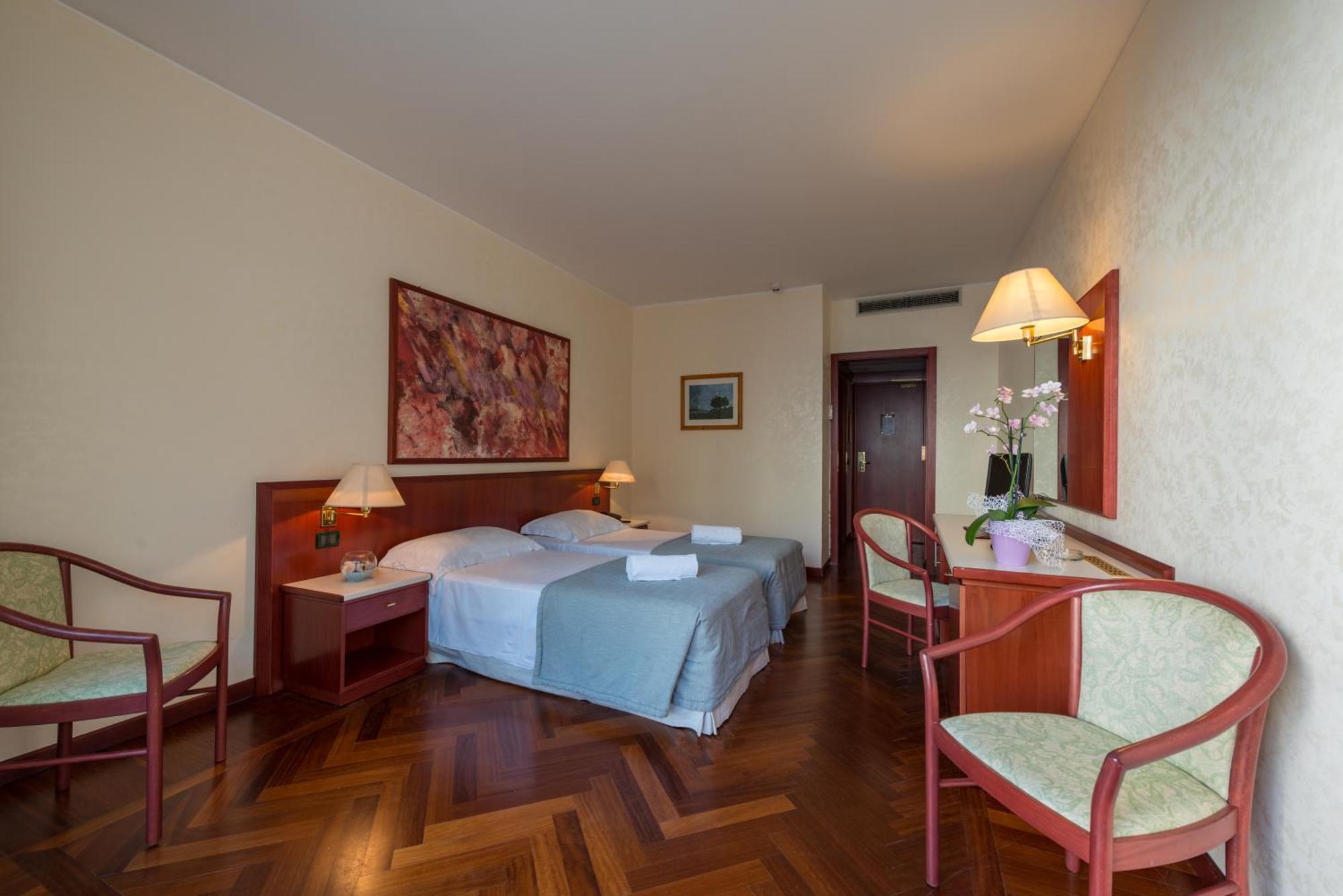 Splendid Hotel La Torre Mondello Bagian luar foto