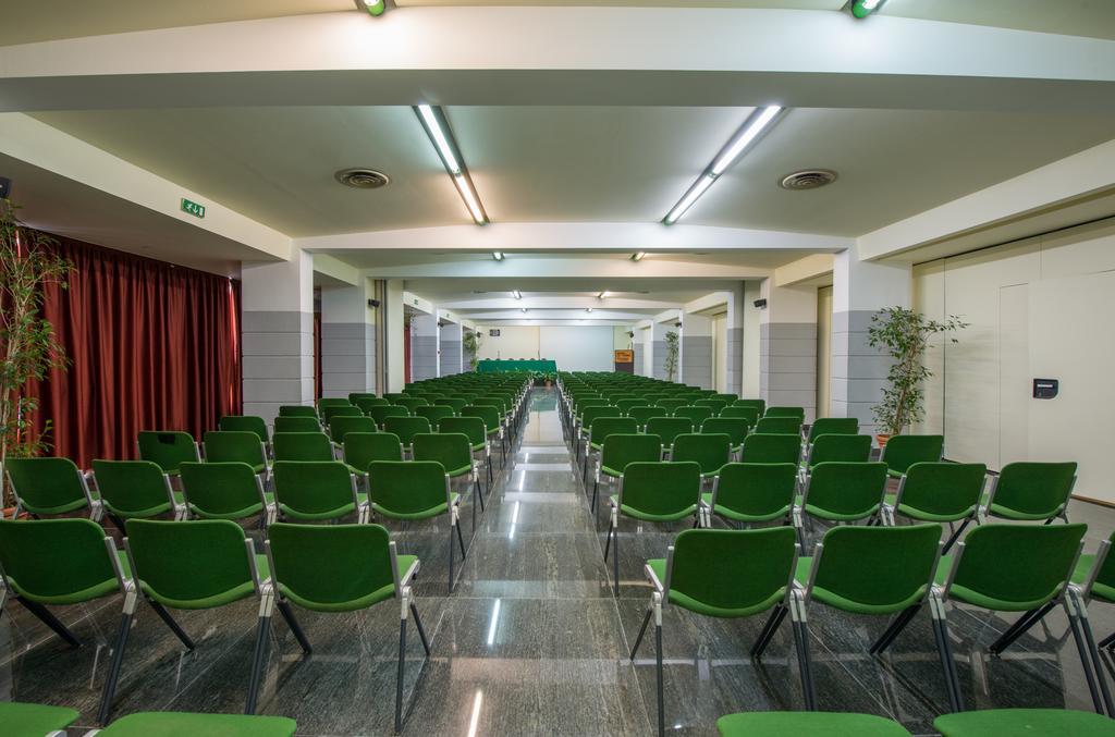 Splendid Hotel La Torre Mondello Bagian luar foto